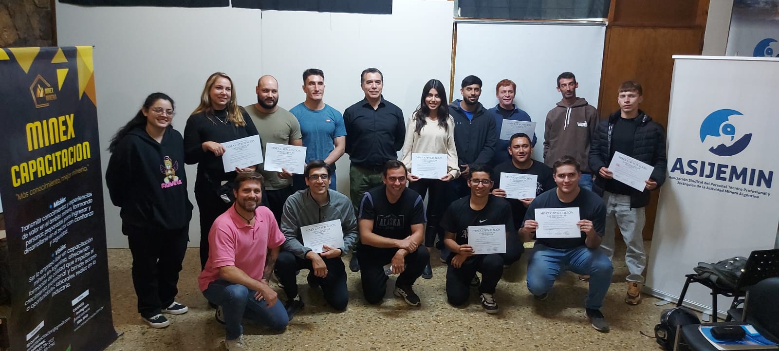 Clase de Minería 101 en Asijemin